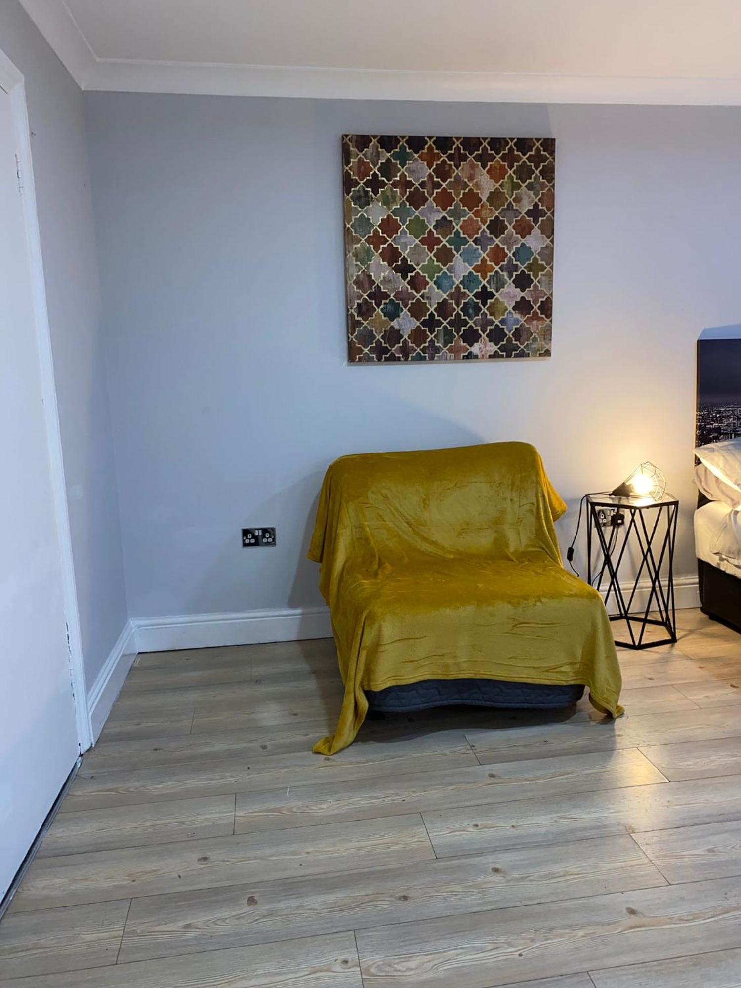 Dodi Aparts London, Near Stratford Close To Tube Station Room photo